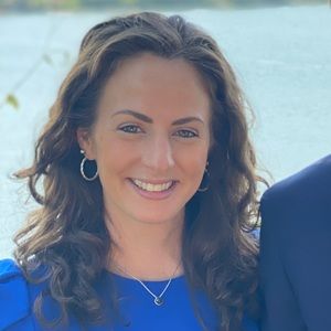 Meet your Posher, Gina